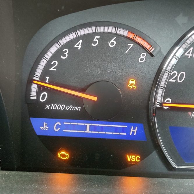トヨタ クラウン　エンジンチェックランプ点灯