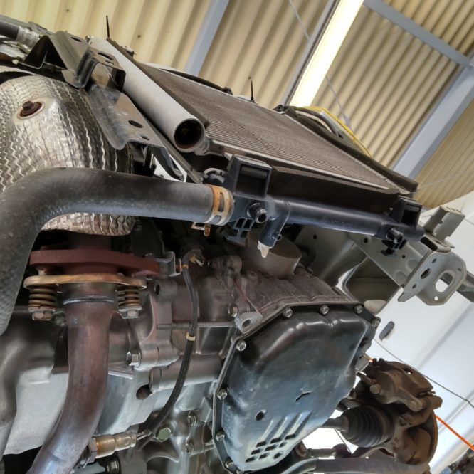 ワゴンR　ラジエーターファン交換