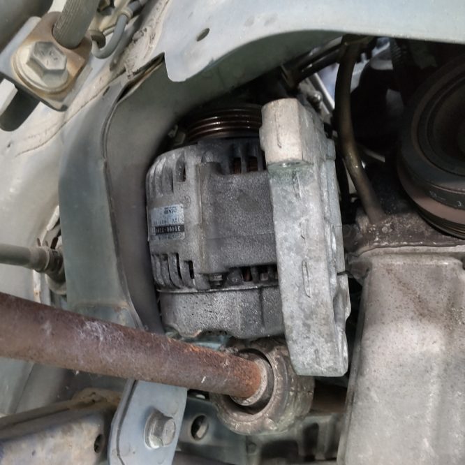 ラパン ロードサービスからのオルタネーター交換