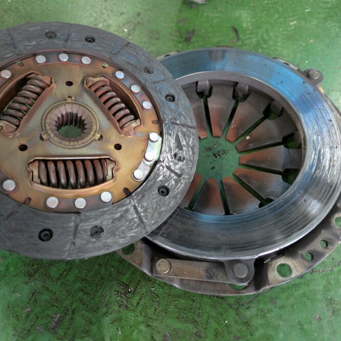 クラッチ修理が続きました
